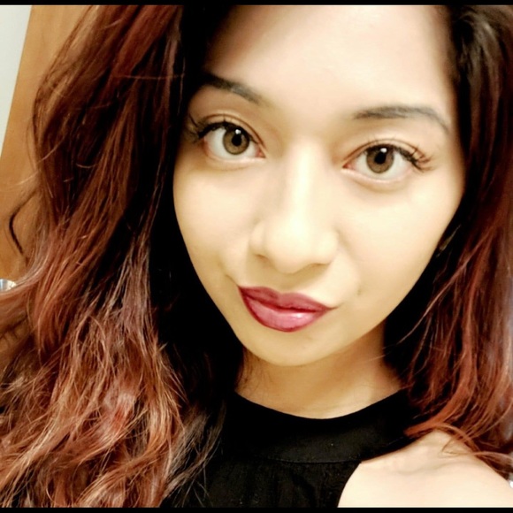 Meet your Posher, Sarah - Picture 1 of 1